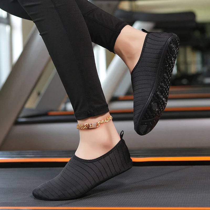 Men/Women Water Shoes for Outdoor Terrain